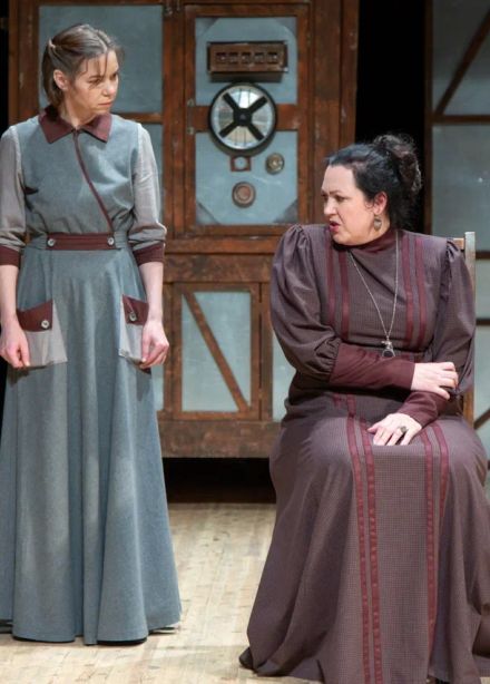 Васса Железнова